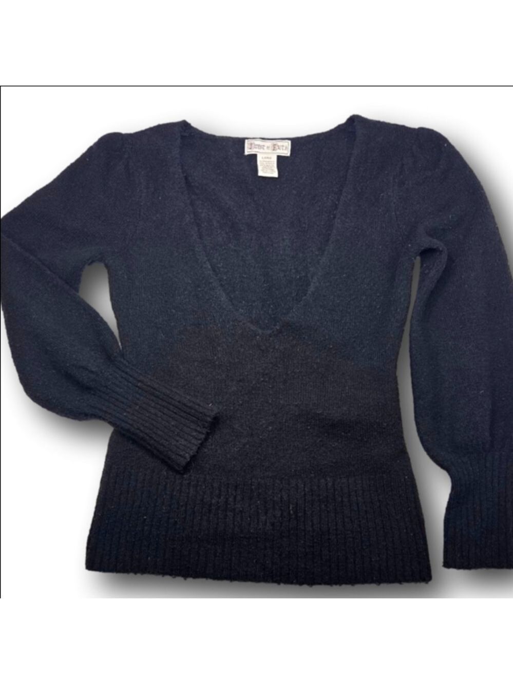 Women's Twist of Faith Black V-Neck Sweater L